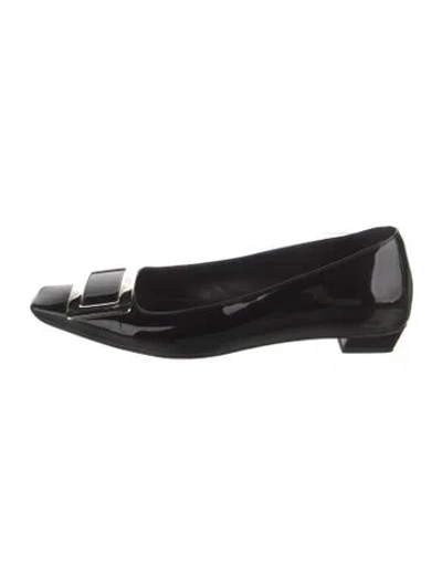 Pre-owned Roger Vivier Patent Leather Flats In Black