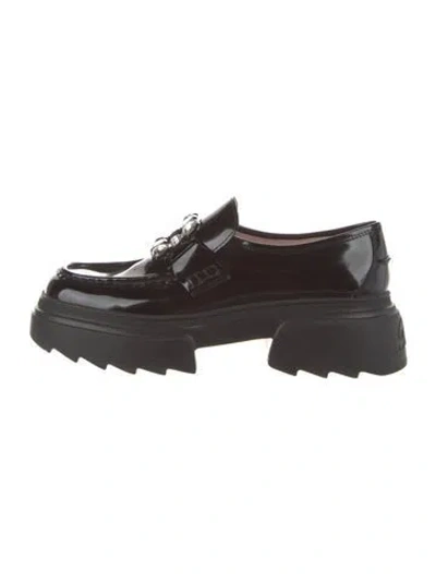 Pre-owned Roger Vivier Patent Leather Oxfords In Black