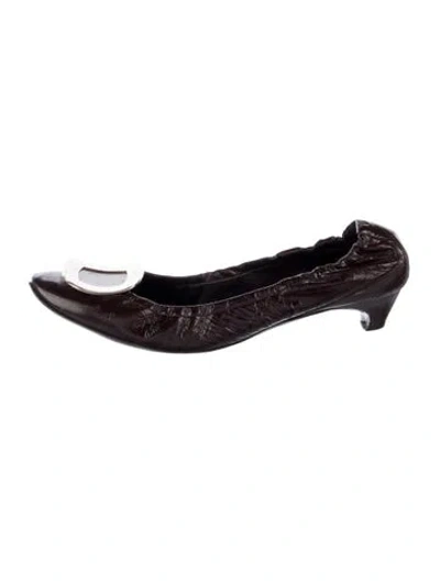 Pre-owned Roger Vivier Patent Leather Printed Pumps In Black