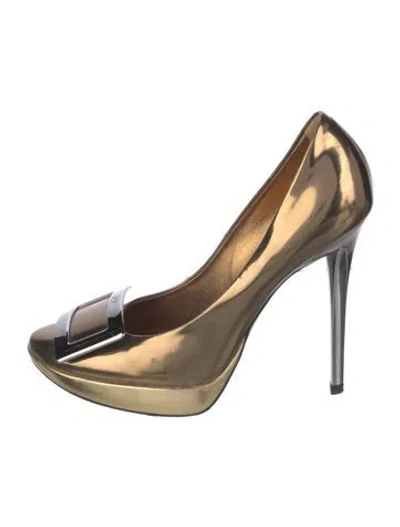 Pre-owned Roger Vivier Patent Leather Pumps In Gold