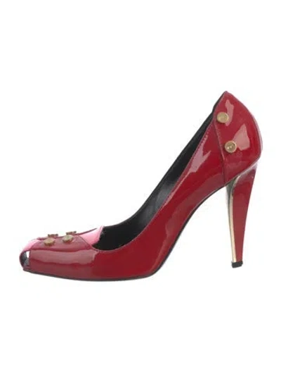 Pre-owned Roger Vivier Patent Leather Studded Accents Pumps In Pink/red