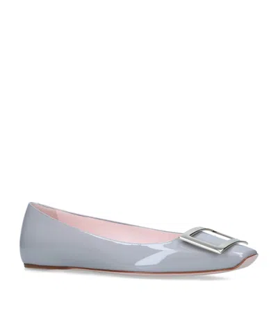 Roger Vivier Patent Leather Trompette Ballet Flats In Grey