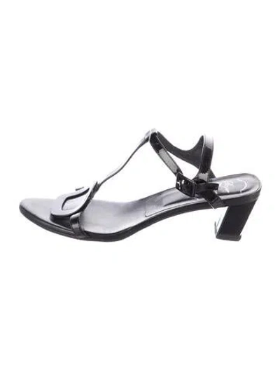 Pre-owned Roger Vivier Patent Leather T-strap Sandals In Black