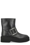 Roger Vivier Pointed Toe Black Boots With Moderate Heel And Streamlined Silhouette In Black
