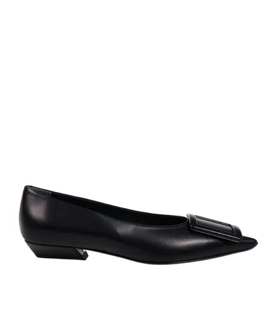 Roger Vivier Pointy Covered B Ballerina In Black