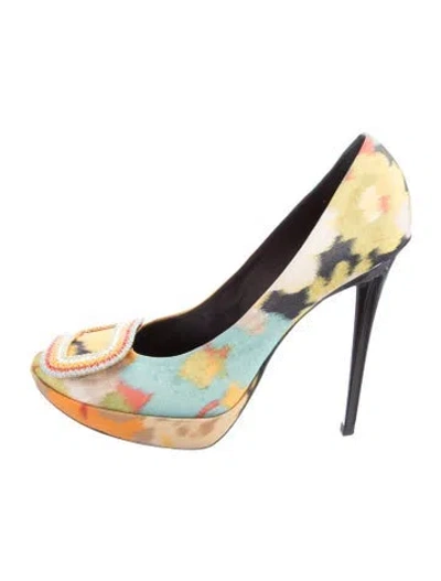 Pre-owned Roger Vivier Printed Beaded Accents Pumps In Multi