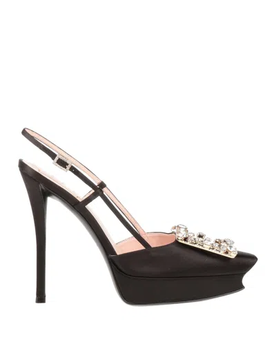Roger Vivier Pumps In Black