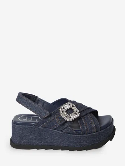 Roger Vivier Sandali Con Zeppa In Denim In Black