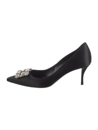 Pre-owned Roger Vivier Satin Crystal Embellishments Pumps In Black
