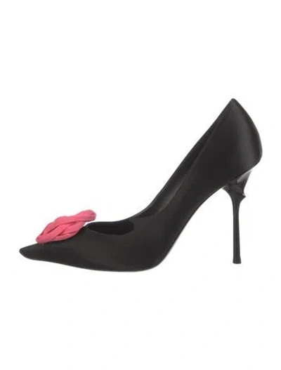 Pre-owned Roger Vivier Satin Crystal Embellishments Pumps In Black