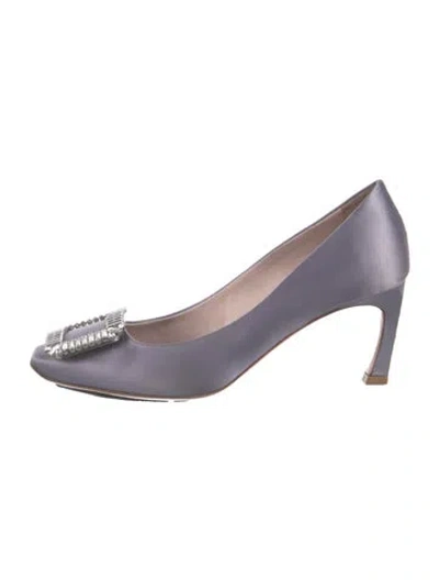 Pre-owned Roger Vivier Satin Crystal Embellishments Pumps In Purple