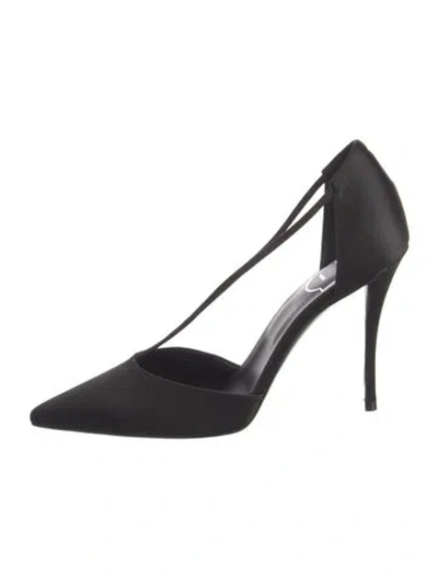 Pre-owned Roger Vivier Satin Crystal Embellishments Pumps W/ Tags In Black
