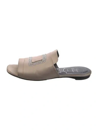 Pre-owned Roger Vivier Satin Crystal Embellishments Slides In Neutral
