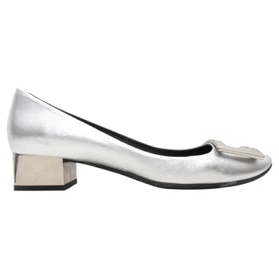 Pre-owned Roger Vivier Silver  Buckle Pumps Size 39.5