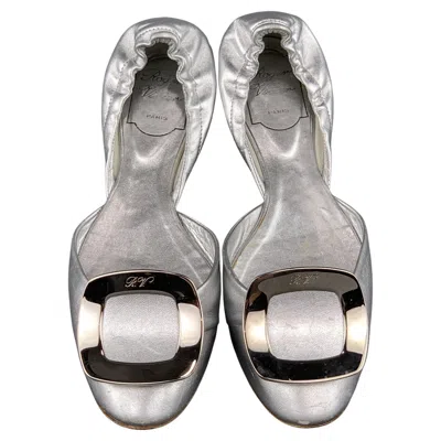 Pre-owned Roger Vivier Size 6.5 Silver Leather Chips Buckle Flats