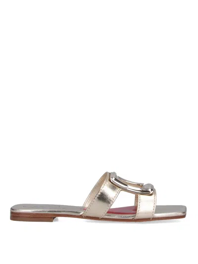 Roger Vivier Slide Sandals In Neutral