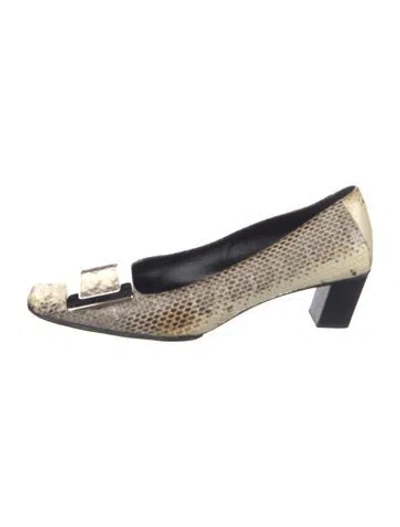 Pre-owned Roger Vivier Snakeskin Animal Print Flats In Neutral