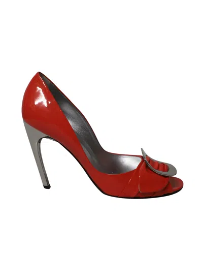 Roger Vivier Spuntata Gigi Pumps In Coral Patent Leather In Orange