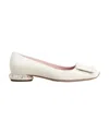 Roger Vivier Strass Heel Ballerina Flats In Patent Leather In Cream