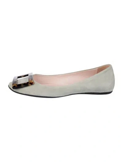 Pre-owned Roger Vivier Suede Ballet Flats In White