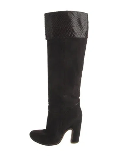 Pre-owned Roger Vivier Suede Boots In Black