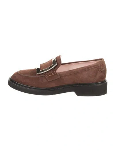 Pre-owned Roger Vivier Suede Crystal Embellishments Loafers In Brown