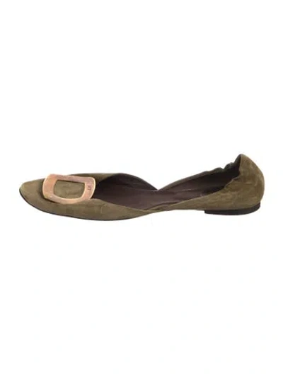 Pre-owned Roger Vivier Suede D'orsay Flats In Green
