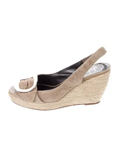 Pre-owned Roger Vivier Suede Espadrilles In Neutrals
