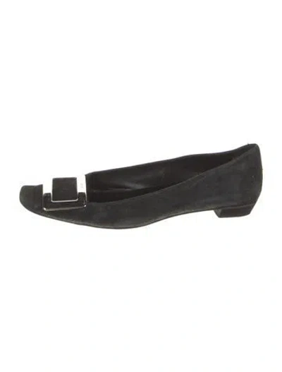 Pre-owned Roger Vivier Suede Flats In Black
