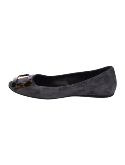 Pre-owned Roger Vivier Suede Flats In Black