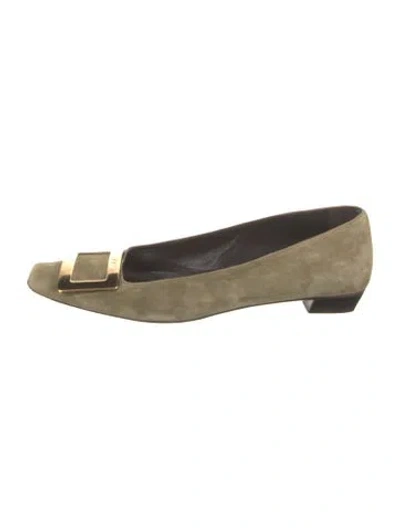 Pre-owned Roger Vivier Suede Flats In Green