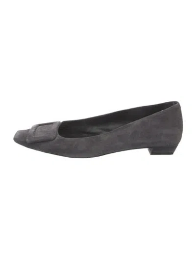 Pre-owned Roger Vivier Suede Printed Pumps In Gray