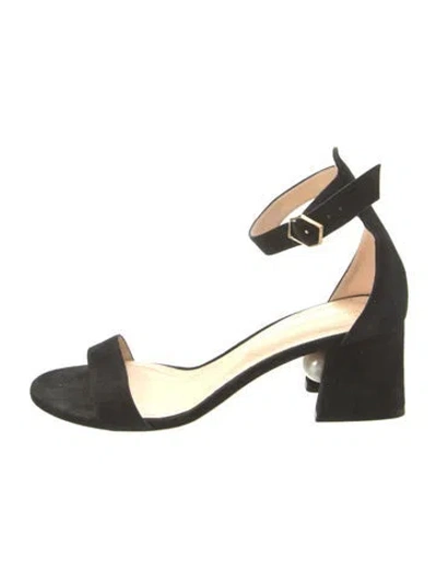 Pre-owned Roger Vivier Suede Pumps In Black