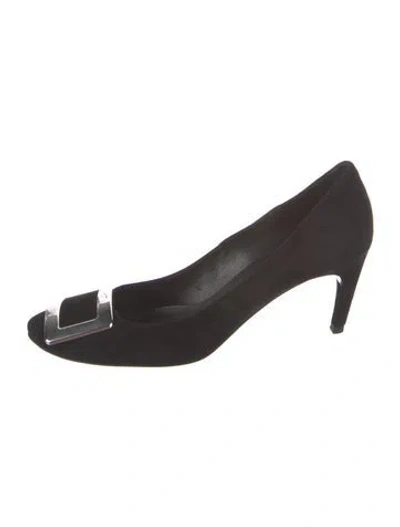 Pre-owned Roger Vivier Suede Pumps In Black