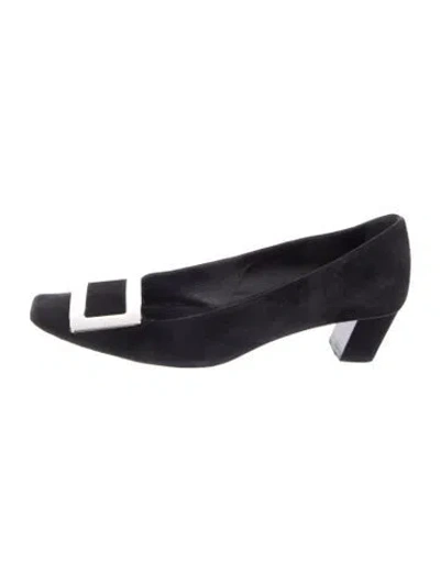 Pre-owned Roger Vivier Suede Pumps In Black