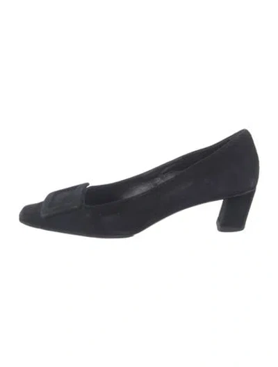 Pre-owned Roger Vivier Suede Pumps In Blue