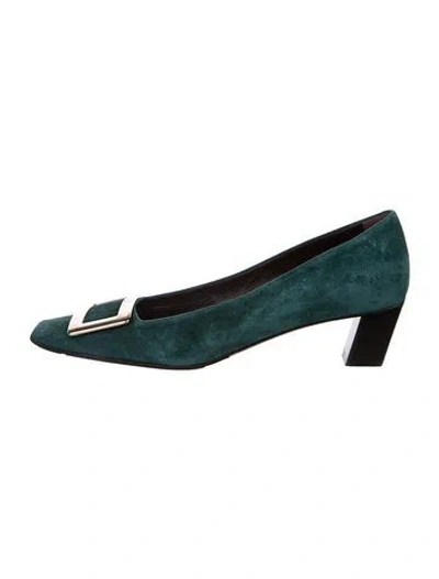 Pre-owned Roger Vivier Suede Pumps In Green