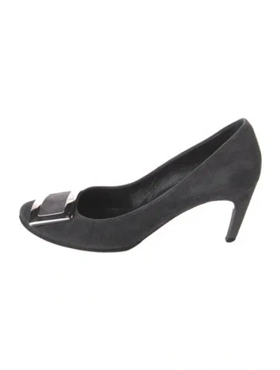 Pre-owned Roger Vivier Suede Pumps In Grey