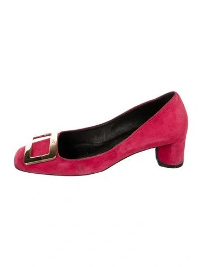 Pre-owned Roger Vivier Suede Pumps In Red