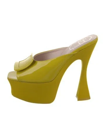 Pre-owned Roger Vivier Suede Slides In Yellow
