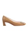 Roger Vivier Trompette 45 Metal Buckle Pumps In Patent Leather In Brown