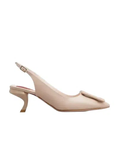Roger Vivier Virgule Lacquered Buckle Slingback Pumps In Nude