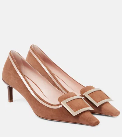 Roger Vivier Viv' Canard 55 Buckle-detail Suede Pumps In Braun