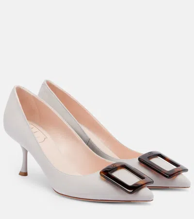 Roger Vivier Viv In The City 65 Buckled Suede Pumps In White