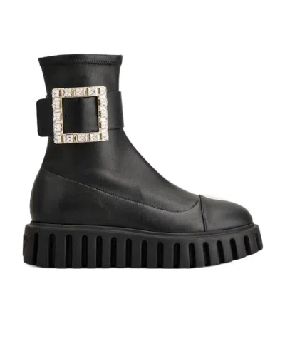 Roger Vivier Water Drill Buckle Boots In Black