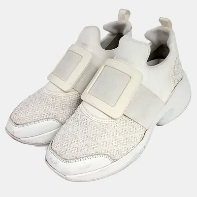 Pre-owned Roger Vivier White Fabric Sneakers Eu 36