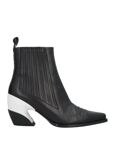 Roger Vivier Ankle Boots In Black