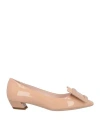 Roger Vivier Woman Pumps Blush Size 4 Leather In Neutral