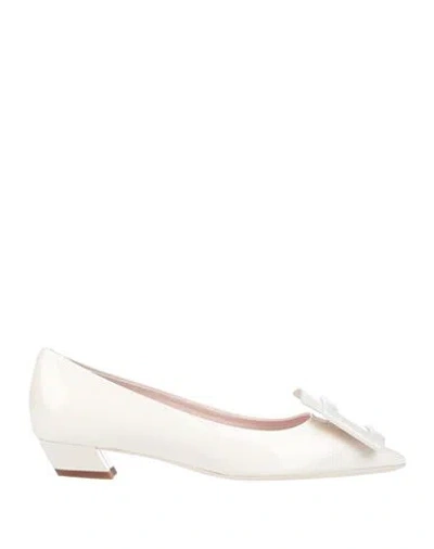 Roger Vivier Woman Pumps Ivory Size 4.5 Leather In White