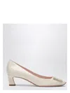 Roger Vivier Belle Vivier Patent Leather Pumps In Beige